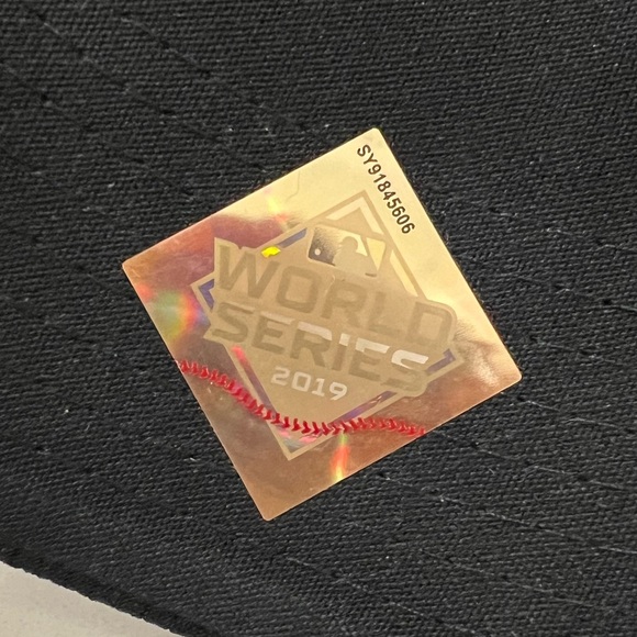 New Era Gray and Black World Series Cap - Picture 7 of 10